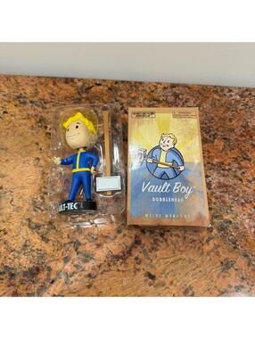 Gaming Heads Fallout Vault Boy Bobblehead in Original Box